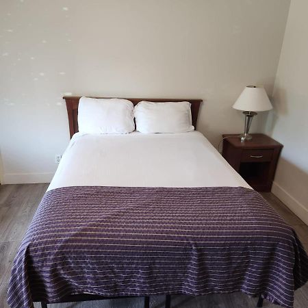 Grantview Inn Суррей Экстерьер фото